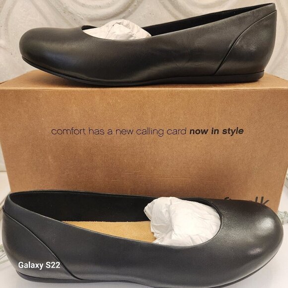 Softwalk Sonoma Ballet Flats. Black. Leather. NIB. Size 10 - Picture 1 of 12